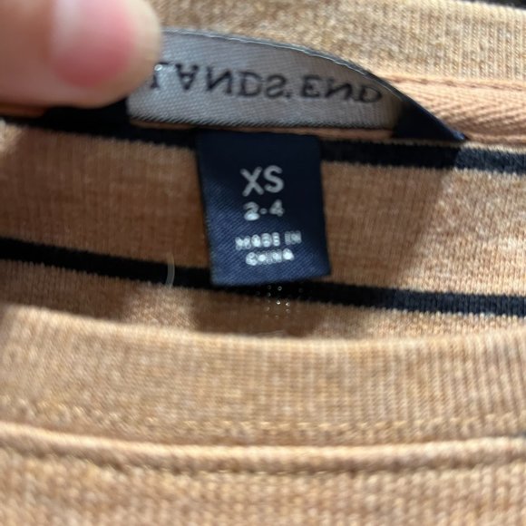 Lands' End Long Sleeve pullover top - Picture 3 of 4